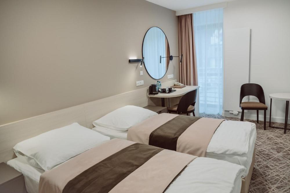 Hotel Termy Palacowe นาเวงชูฟ ภายนอก รูปภาพ