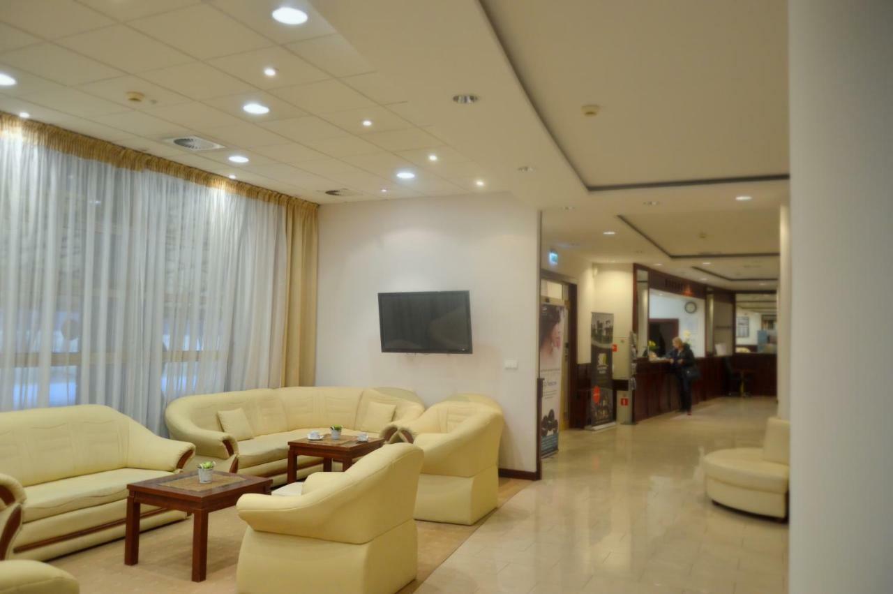 Hotel Termy Palacowe นาเวงชูฟ ภายนอก รูปภาพ