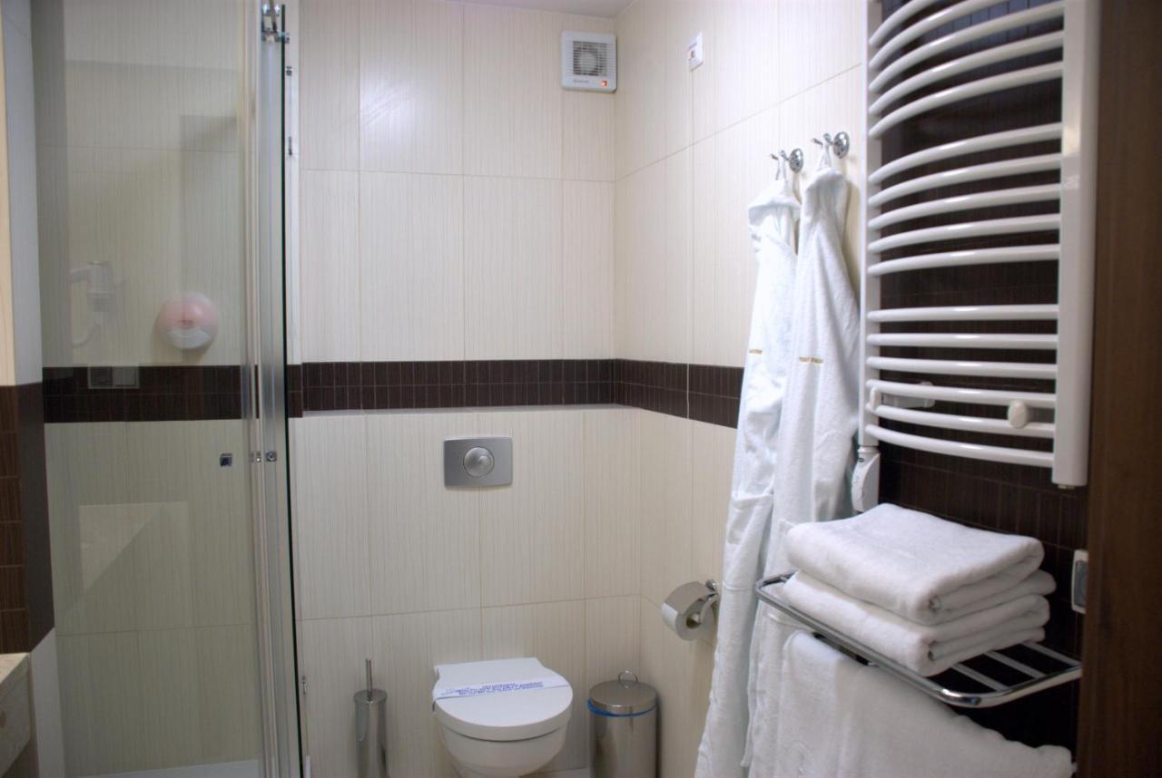 Hotel Termy Palacowe นาเวงชูฟ ภายนอก รูปภาพ